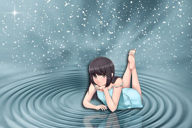 寝そべっている女の子